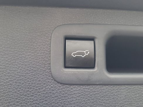 Certified 2023 Toyota Highlander XSE image 29