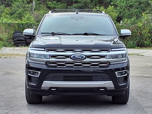 Used 2022 Ford Expedition Max Platinum AWD/4WD image 2
