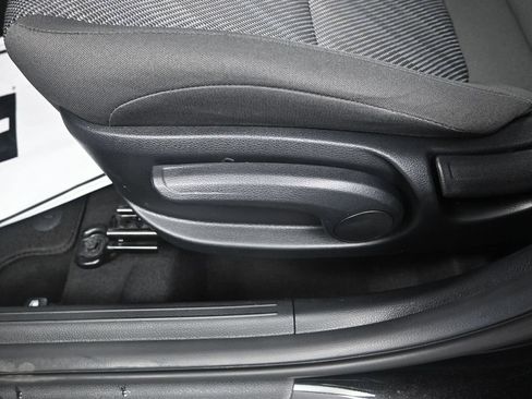 Certified 2026 Kia Seltos LX FWD image 11