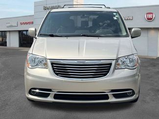 Used 2014 Chrysler Town & Country Touring FWD video 2