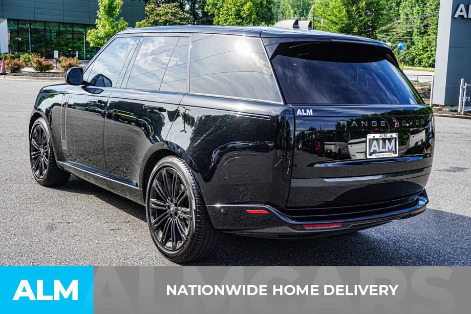Used 2023 Land Rover Range Rover SE AWD/4WD image 4