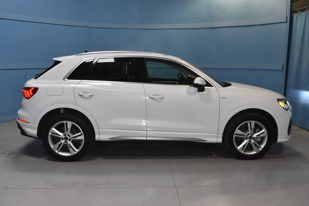 Used 2022 Audi Q3 2.0T Premium Plus AWD/4WD image 25