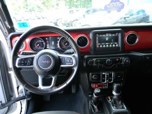 Used 2020 Jeep Gladiator Rubicon AWD/4WD image 16