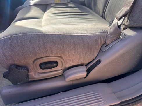 Used 2005 Buick Le Sabre Custom w/ Wheel And Sound Package image 25