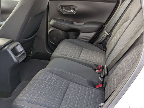Used 2023 Honda HR-V LX image 17
