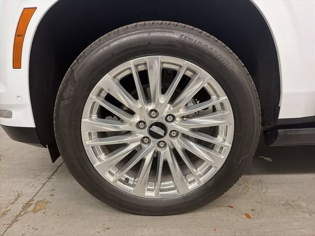 Certified 2026 Cadillac Escalade Luxury w/ LPO, Floor Liner Package RWD image 6