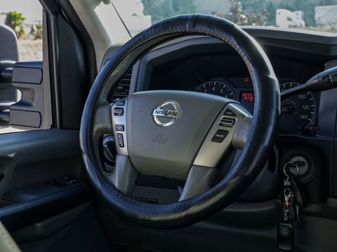 Used 2021 Nissan NV 3500 SL image 27