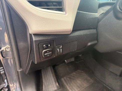 Used 2014 Toyota Corolla LE FWD image 9