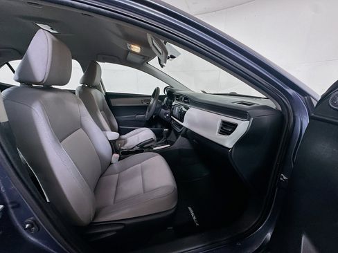 Used 2015 Toyota Corolla LE image 28