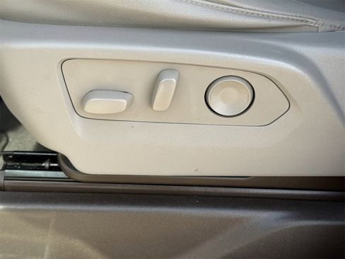 Used 2024 GMC Sierra 1500 SLT image 25