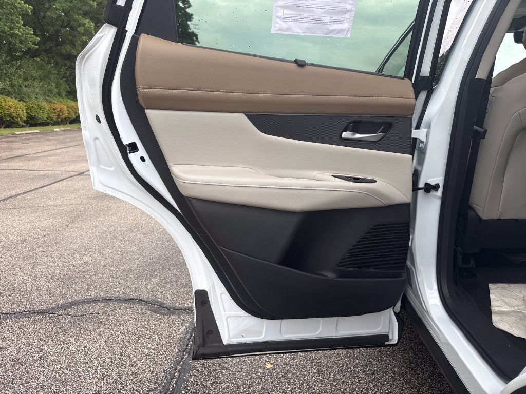 Used 2025 Nissan Murano Platinum w/ Cargo Package AWD/4WD image 13