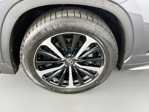 Used 2021 Toyota Highlander XSE AWD/4WD image 41