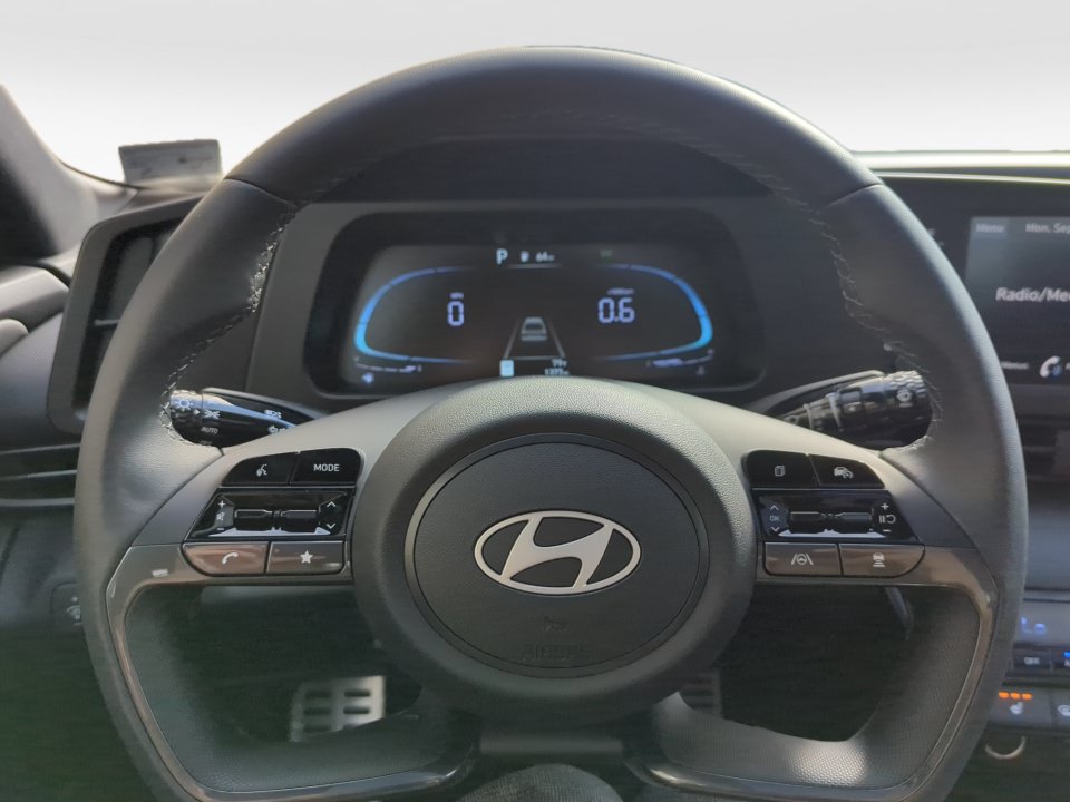 Certified 2026 Hyundai Elantra SEL Sport FWD image 33