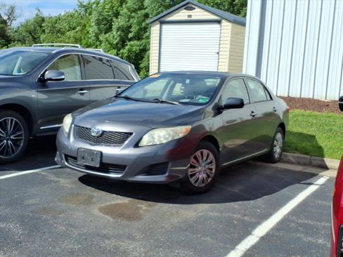 Used 2009 Toyota Corolla LE FWD image 2