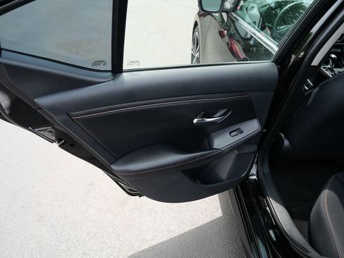Used 2020 Nissan Sentra SR w/ Electronics Package FWD image 17
