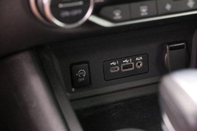 Used 2025 Nissan Sentra SV w/ All-Weather Package FWD image 19