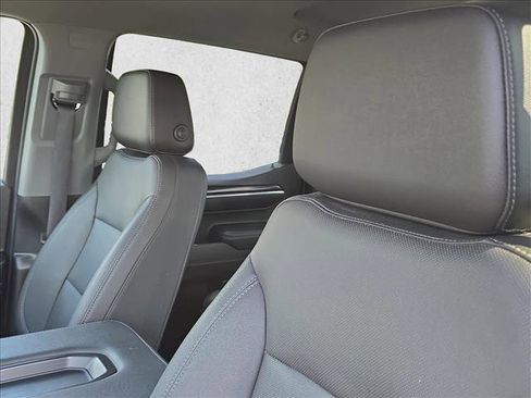 Used 2023 GMC Sierra 1500 SLT image 16