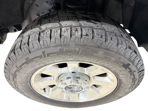 Used 2010 Ford F250 4x4 Crew Cab Super Duty image 9