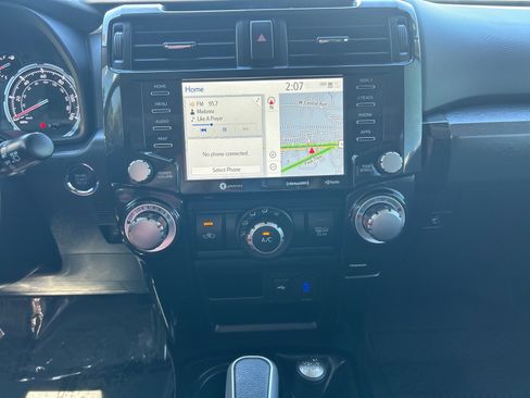 Used 2024 Toyota 4Runner TRD Off-Road Premium w/ Off Road Premium Plus Package AWD/4WD image 27