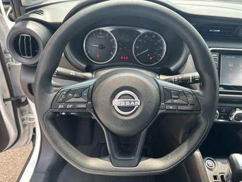 Used 2025 Nissan Kicks Play S FWD image 11