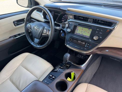 Used 2013 Toyota Avalon XLE Touring FWD image 18