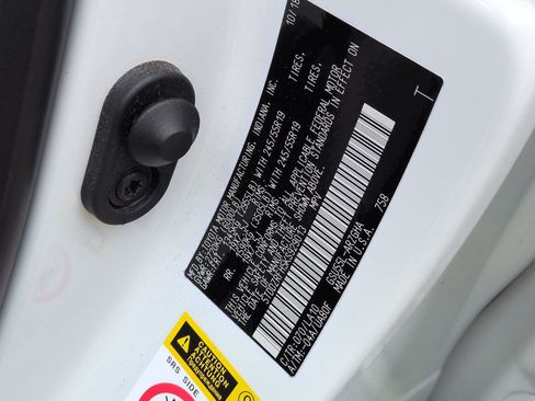 Used 2019 Toyota Highlander Limited image 32