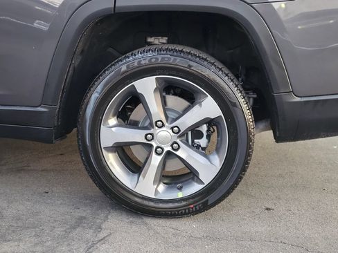 New 2026 Jeep Grand Cherokee L Limited AWD/4WD image 9