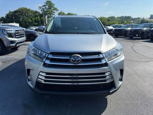 Used 2018 Toyota Highlander Limited Platinum AWD/4WD image 2