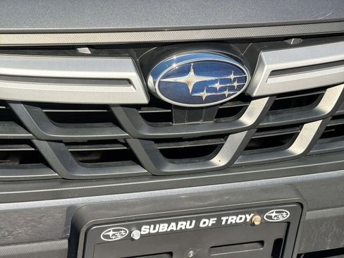 Used 2021 Subaru Crosstrek 2.0i image 12