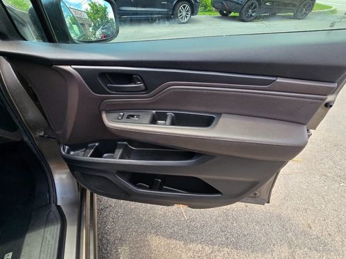 Used 2018 Honda Odyssey Touring image 35