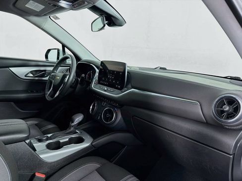 Used 2025 Chevrolet Blazer LT FWD image 31