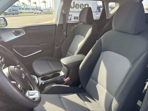 Used 2024 Kia Soul LX w/ Option Group 015 image 19