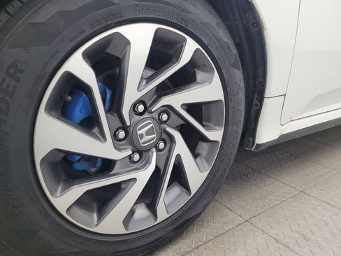 Used 2018 Honda Civic EX image 31