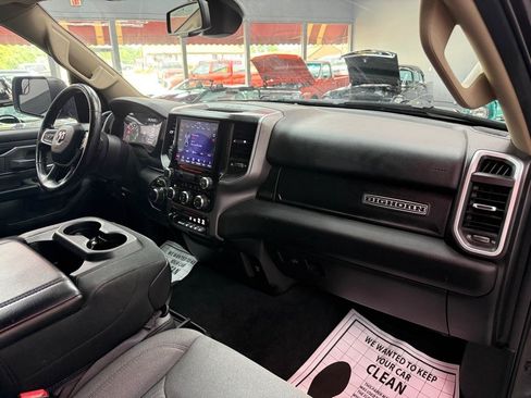 Used 2019 RAM 1500 Big Horn AWD/4WD image 13
