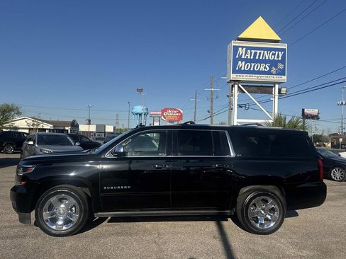Used 2016 Chevrolet Suburban LTZ image 4