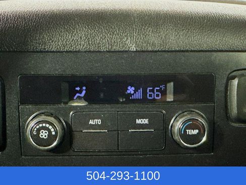 Used 2019 Chevrolet Suburban LT image 26