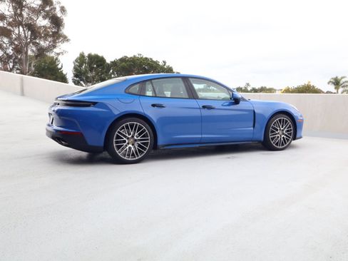 Certified 2024 Porsche Panamera image 8