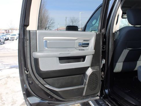 Used 2019 RAM 1500 Big Horn image 25