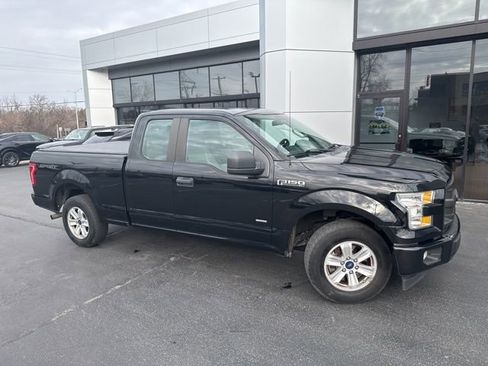 Used 2017 Ford F150 XL w/ Equipment Group 101A Mid image 2