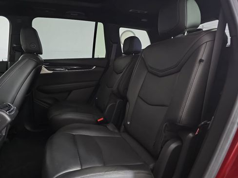 Used 2020 Cadillac XT6 Premium Luxury AWD/4WD image 14