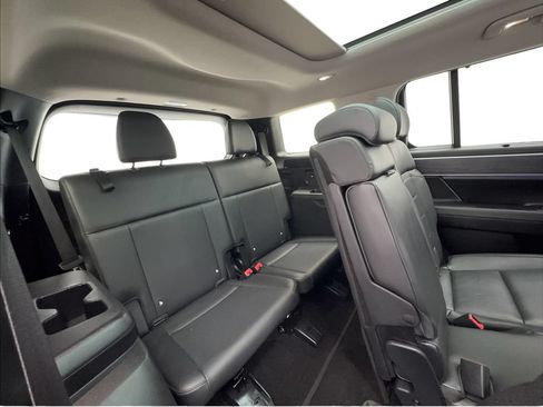 Used 2025 Hyundai Santa Fe Limited FWD image 32