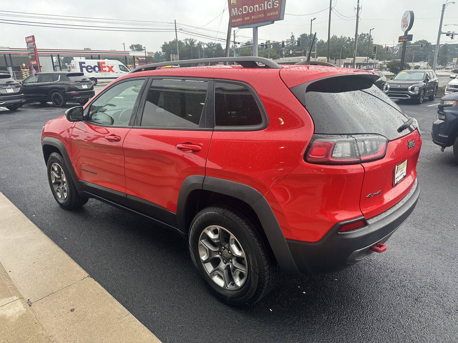 Used 2019 Jeep Cherokee Trailhawk AWD/4WD image 7