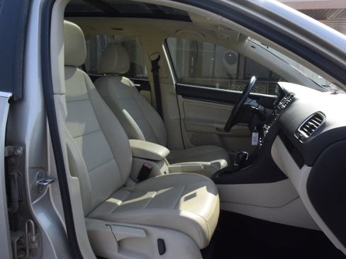 Used 2013 Volkswagen Jetta TDI image 26