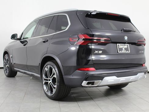 New 2026 BMW X5 sDrive40i w/ Climate Comfort Package image 3