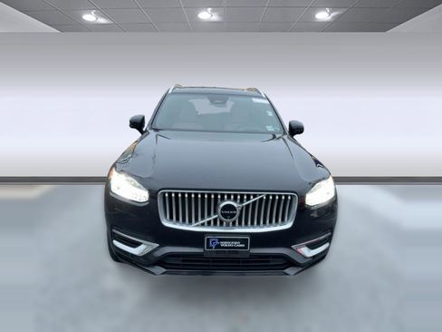 Certified 2024 Volvo XC90 T8 Ultimate w/ Protection Package Premier image 6
