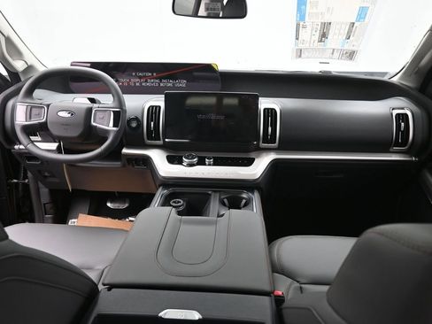 New 2025 Ford Expedition Active RWD image 14