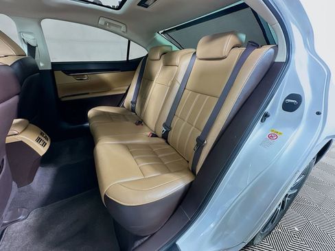 Used 2018 Lexus ES 350 w/ Luxury Package w/Wood Trim FWD image 30