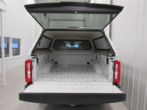 Used 2023 Ford F250 XLT AWD/4WD image 16