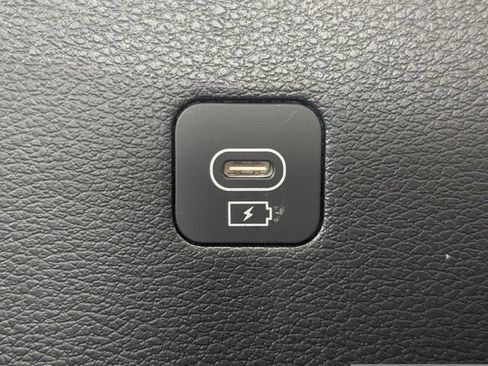 Certified 2024 Kia Telluride EX w/ EX Captain's Chair Package AWD/4WD image 18