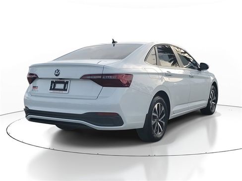 Used 2024 Volkswagen Jetta S image 4